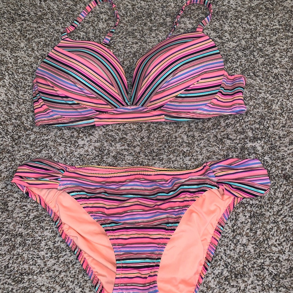 👙 2/$50 Victoria’s Secret Swim Suit
